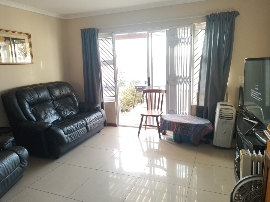 To Let 2 Bedroom Property for Rent in Soneike Western Cape